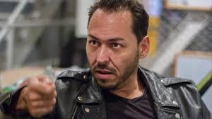 Daniel Mendoza, autor de “Matarife”, gana 'round' judicial al club El Nogal 