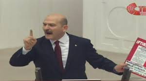 Aslen trabzonlu bir aileden gelen süleyman soylu 1969 yılında i̇stanbul'da doğmuştur. Suleyman Soylu Chp Tartismasi Meclis E Tasindi Erdogan Bizi Yedirtmedi Son Dakika Flas Haberler