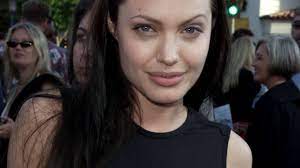 Schon als kind stand sie erstmals vor der kamera und wurde immer bekannter. Lsd Und Gras Freundin Packt Uber Angelina Jolies Jugend Aus Promiflash De