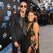 Jul 12, 2021 · july 12, 2021 05:30 pm jada pinkett smith just debuted a bold new look inspired by her daughter! August Alsina Spricht Uber Angebliche Affare Mit Jada Pinkett Smith Stern De