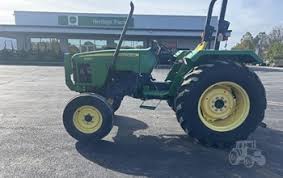 Airman 5303 Tractor