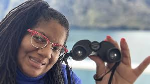 Amazon.com: Hontry Binoculars for Adults and Kids, 10x25 Compact Binoculars  for Bird Watching, Theater and Concerts, Hunting and Sport Games :  Electronics