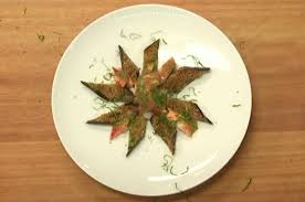 Farci smaltire gli avanzi di cioccolato che languono dimenticati in dispensa. Ricetta Cracco Insalata D Astice Melanzane E Fiori Di Sambuco Cucina24h