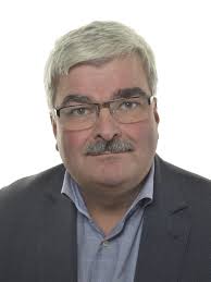 För expressen berättar tom alandh om deras mejlkonversationer och varför socialdemokraterna borde ha insett att håkan juholt inte var någon blivande statsminister. Hakan Juholt S Riksdagen