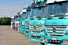 Long lorry with open roof : What Are The Different Types Of Trucks