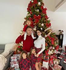 Nel mezzo, un matrimonio da favola: Ciro Jessica Michela Giorgia Footballers Wags Kids Facebook