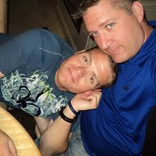 Online dating precautions: Meet two police officers who followed them