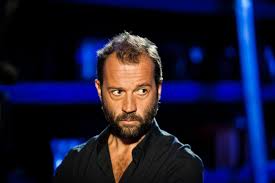 Immaginavo i titoli dei giornali. Perche Dire Che Fabio Volo E Un Genio Non E Una Bestemmia Il Foglio