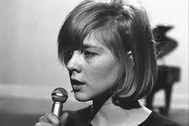 Sylvie Coupe De Cheveux Coiffure Mi Long De Beaux Cheveux
