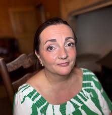 ✨ Mother of the Groom Glow ✨ Because mums deserve to feel extra special  too. 💕 Whether you want a natural, radiant finish or something a little  more glam, I'll create a