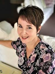 Katie Meadows's Instagram, Twitter & Facebook