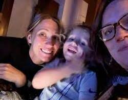 Tracie Summers's Instagram, Twitter & Facebook