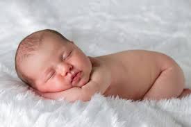 Die fontanellen schließen sich nach und nach und können sich je nach baby völlig anders entwickeln. Uberwachsen Der Fontanelle Bei Kindern Warum Wachst Die Fontanelle Eines Babys Schnell Heran Schadel Und Fontanellenposition