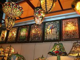 tiffany style accent lighting on