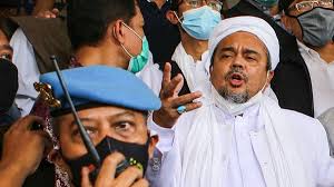 Dalam persidangan sebelumnya, rizieq shihab dituntut jaksa penuntut umum (jpu) pidana enam tahun penjara atas. Kegiatan Rizieq Shihab Di Penjara Berdakwah Hingga Ajari Tahanan Baca Al Quran