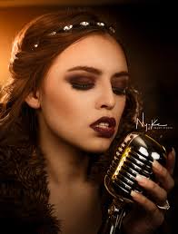 On debut album 'American Hero', guitar polymath Towa Bird is redefining  what it means to be a modern pop star. Read the full Neu feature