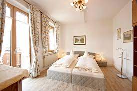 Wenn sie nach einem romantischen gästehaus in mittenwald suchen, sind sie im haus schweigart genau richtig. Haus Schweigart Mittenwald Aktualisierte Preise Fur 2021