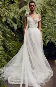 Luxury off shoulder wedding dresses bridal ball gowns lace applique custom size. These Spring 2020 Wedding Dresses Are Beyond Dreamy