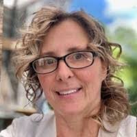 Dina Kenney's Instagram, Twitter & Facebook