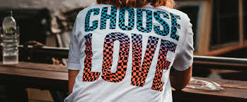 Alors osez votre tee shirt personnalisé. Comment Creer Un T Shirt Personnalise De Qualite Laetus