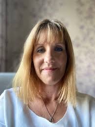 Amanda Orton's Instagram, Twitter & Facebook