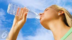 Apa faktor dan penyebab anda sering buang air kecil? Ahli Ginjal Minum Air Putih Sewajarnya Tak Harus 8 Gelas Sehari Health Liputan6 Com