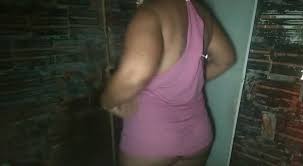 Momento Voyeur - Flagra privilegiada da garota se arrumando