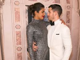 Nick Jonas Und Priyanka Chopra Sie Haben Ja Gesagt Trend Magazin Priyanka Chopra Nick Jonas Hindu