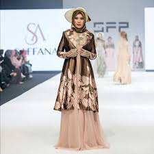 Siapa sangka jika ternyata kebaya menjadi salah model baju kebaya dress muslim. 13 Event Fashion Terbesar Di Indonesia Yang Paling Dinanti Nanti Highlight Id