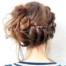 Tresse Africaine Tresse Africaine Avec Les Cheveux Releves Et Un Bun Coiffure Temoin Mariage Chignon Cheveux Fin Coiffure Tresse Facile