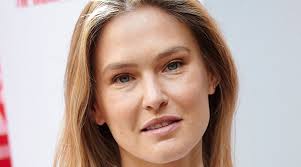 Bar Refaeli Elevates Her Simple One-Piece With an Elegant White Button-Up  si_lifestyle