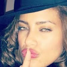 Bella Douglas (@bellablackdot)