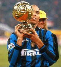An Anticipated Christmas Present On This Day In 1997 France Football Rewarded Ronaldo With His First Ballon D Or Unfor Ronaldo Ronaldo Inter Vintage Football
