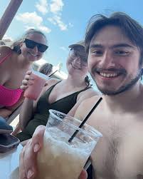 Nicholas Biggs (@nicbiggs_) • Instagram photos and videos