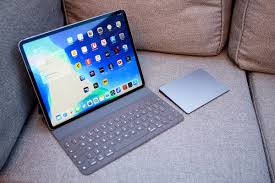 Alternatively, there's the ipad air 4, which is cheaper (but far from cheap) and offers some impressive capabilities for the price. Apple Ipad Pro 12 9 Zoll 2020 Test Laptop Ersatz