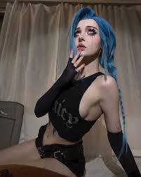 Milkgore - Free nude pics, galleries & more at Babepedia