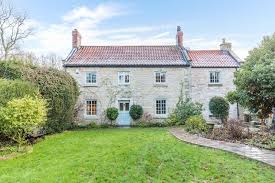 View listing photos, review sales history, and use our detailed real estate filters to find the perfect place. Top 10 Cosy Cottages For Sale Blog