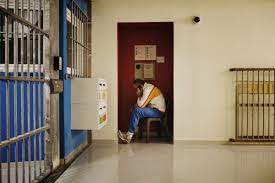 Vous n'avez pas évoqué cette possibilité, mais beaucoup font aussi. Le Directeur Du Centre Penitentiaire De Meaux Chauconin Interdit Aux Detenus De Telephoner A L Oip Observatoire International Des Prisons