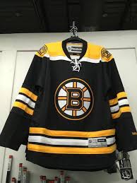 Cheap boston bruins apparel & discount bruins jerseys fanatics outlet is the ultimate destination for officially licensed discount boston bruins apparel and gear. Boston Bruins Hockey Jersey Cheaper Than Retail Price Buy Clothing Accessories And Lifestyle Products For Women Men