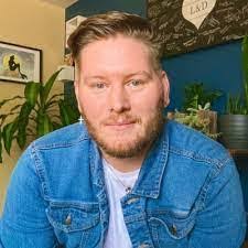 Chris Vandergrift's Instagram, Twitter & Facebook