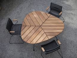 Table De Jardin Leaf Bambou Triangulaire Houe Table De Jardin Made In Design En 2020 Mobilier De Jardin Contemporain Table De Jardin Et Table Triangulaire