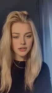 Karina Anderson's Instagram, Twitter & Facebook