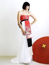 East Meets West With This Stunning Japanese Inspired Wedding Dress Japanese Wedding Dress Casual Wedding Dress Kimono Fashion