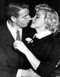 Norma jeane mortenson), в крещении но́рма джин бе́йкер. Merilin Monro Vikipediya