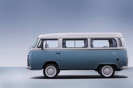 Keeping it classic with this vw t2 camper conversion. Volkswagen Type 2 Microbus Kombi Last Edition Design Father