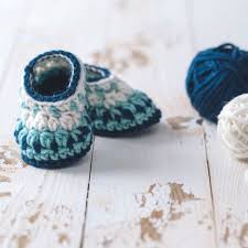 These super cute cross over knitted baby booties have been hugely popular with many gorgeous examples in the member gallery. 21 Diy Baby Bootie Patterns Sewing Crochet Knit Tip Junkie