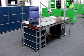 4 stück schreibtische mit weißer platte und schwarzem gestell , 1. Usm Haller Schreibtisch Glas Schwarz 175 X 75 Cm Schreibtische Usm Haller Designklassiker Sebworld De