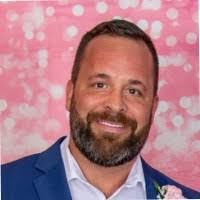 Karen Scribner's Instagram, Twitter & Facebook