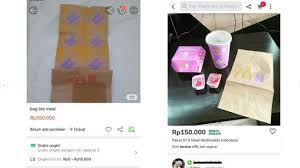Nugget mcd x bts berbentuk among us terjual rp 1,4 miliar di ebay. T Ljjxjoe4jstm
