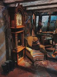 Harry Potter Weasley Home Que Maravilhosoo Harry Potter Aesthetic Harry Potter Room Harry Potter Universal